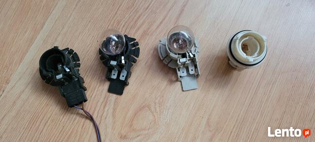 Oprawki świateł tylnych i kierunkowskazów do Audi 80 b4