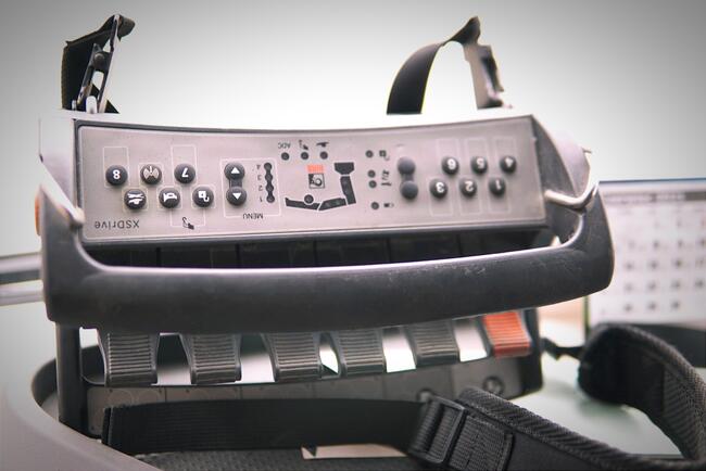 Mercedes Axor HDS HIAB XS 144