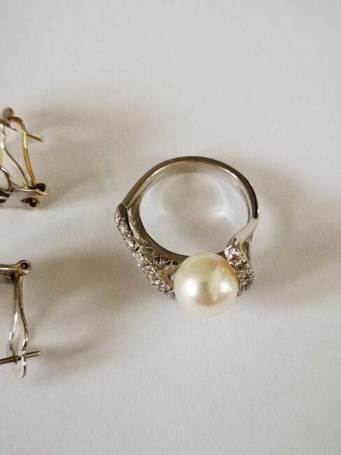 BRYLANTY zestaw złoty pierścionek oraz kolczyki z brylantami