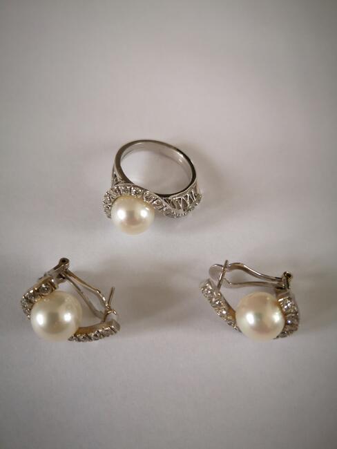 BRYLANTY zestaw złoty pierścionek oraz kolczyki z brylantami