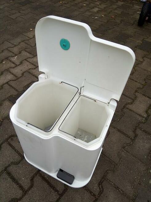 Pojemnik na śmieci z 2-ma wiaderkami