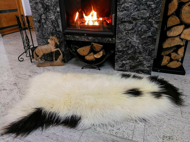 Piękne skóry owcze Szwedzkie, dywany