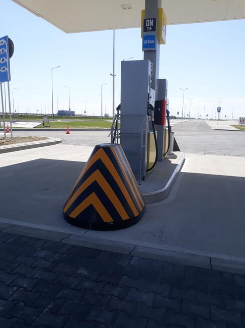 Odbojnice, zabezpieczenia dystrybutorów, narożników budynków