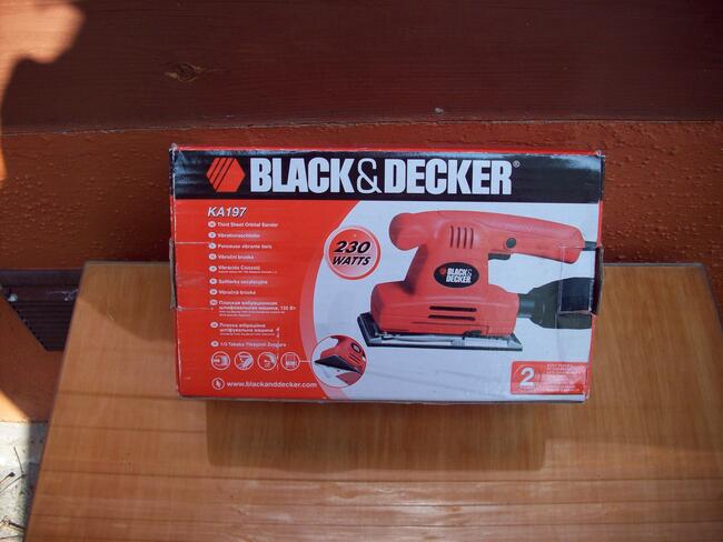 Sprzedam szlifierkę oscylacyjną firmy Black+Decker.