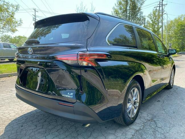 Toyota Sienna 2021, bezwypadkowy, hybryda, Piła.