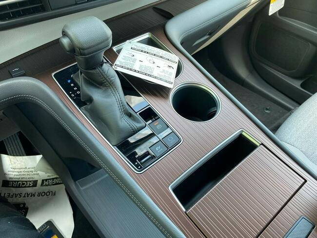 Toyota Sienna 2021, bezwypadkowy, hybryda, Piła.