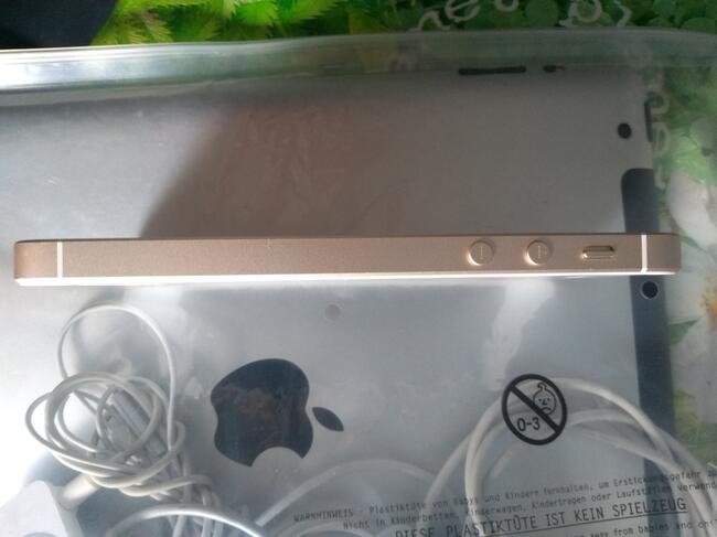 IPad 32GB+iPhone SE Gold