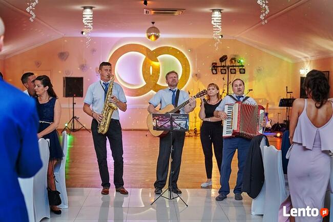 Zespół na wesele ,Ciężki dym, Wyprowadzenie