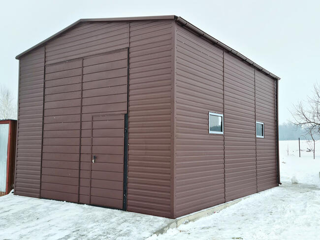 Garaż blaszany dla mechaników 5x7x4 dwuspadowy brama drzwi