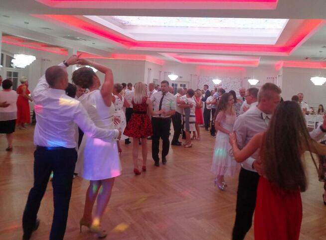 Zespół na wesele ,Ciężki dym, Wyprowadzenie