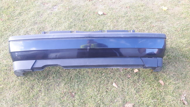 Sprzedam zderzak tył vw golf 3