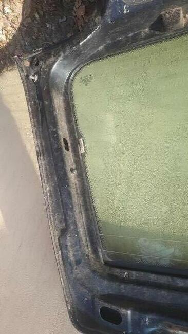 Sprzedam szybe klapy golf3