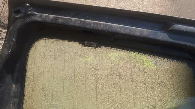 Sprzedam szybe klapy golf3