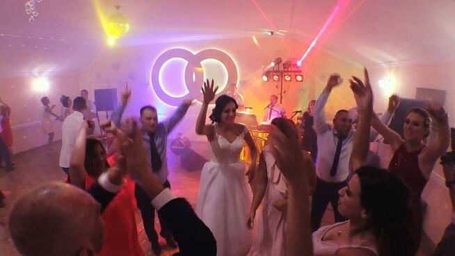 Zespół na wesele ,Ciężki dym, Wyprowadzenie