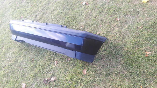 Sprzedam zderzak tył vw golf 3