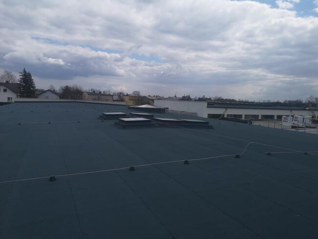 Krycie dachów papą termozgrzewalna i malowanie dachów