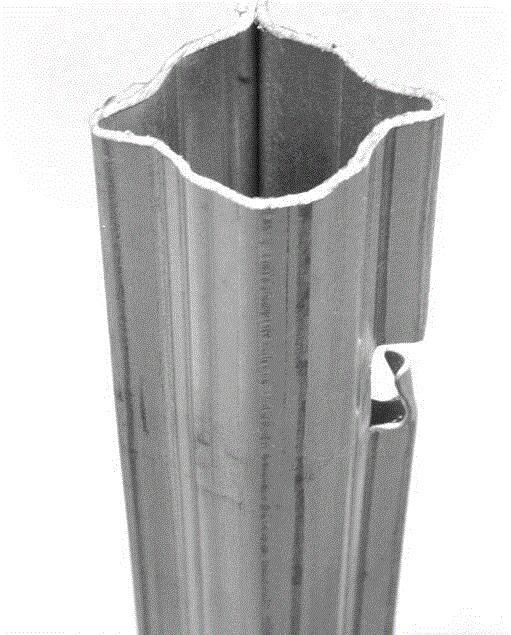 Słupek metalowy do siatki leśnej 200 cm + zaczepy