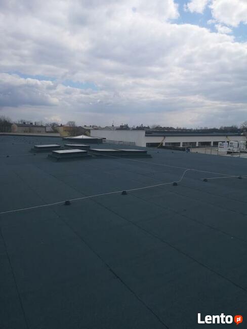 Krycie dachów papą termozgrzewalna i malowanie dachów szybko