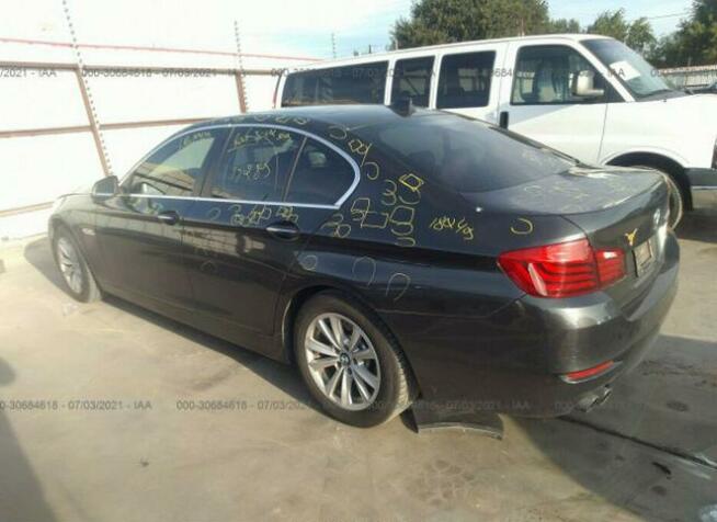 BMW 528 2016, 2.0L, po gradobiciu