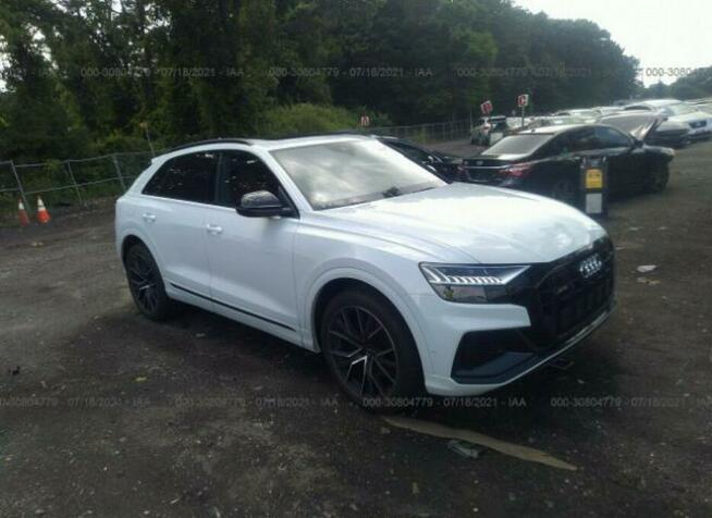 Audi SQ8 2021, 4.0L, 4x4, PRESTIGE, porysowany