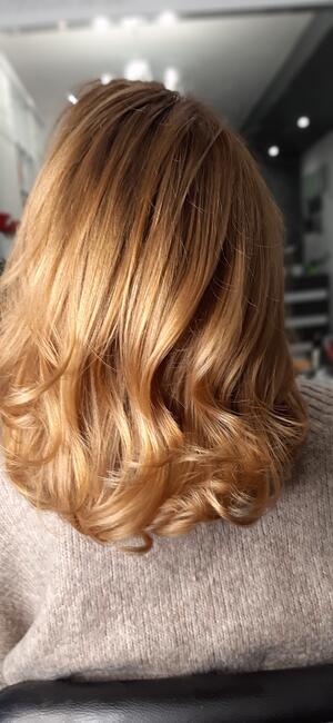 Fryzjer damski & Makijaż