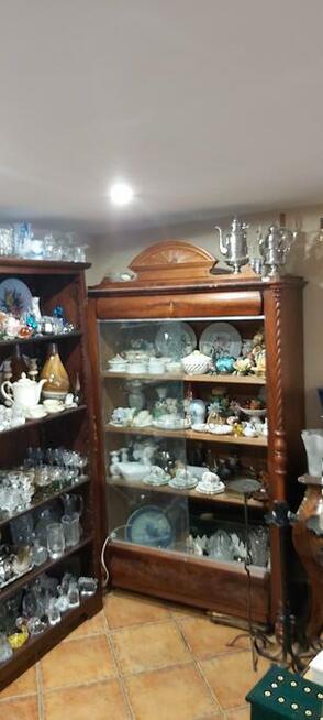 Sprzedam wyposażenie sklepu wraz z towarem, antyki, starocie
