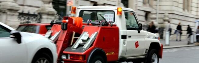 Wyciąganie aut z garaży podziemnych Warszawa Pomoc Drogowa 2