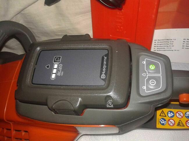 Nowa pilarka akumulatorowa HUSQVARNA 120 I pila poręczna