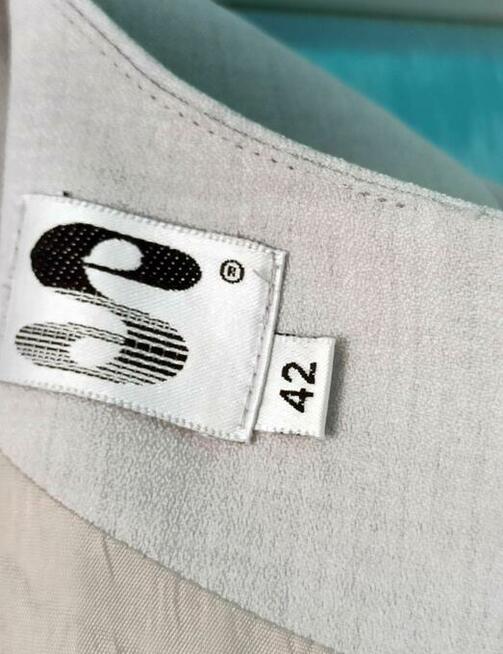 Bardzo ładna elegancka sukienka r.42 jasna - jak nowa