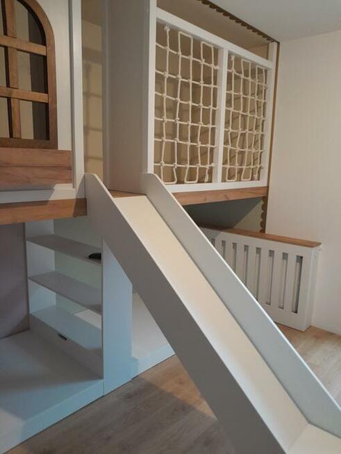 łóżka na antresoli