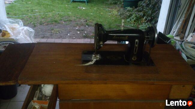 SPRZEDAM MASZYNĘ DO SZYCIA ŁUCZNIK Z LAT 60-TYCH