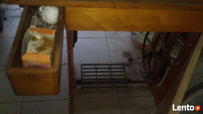 SPRZEDAM MASZYNĘ DO SZYCIA ŁUCZNIK Z LAT 60-TYCH