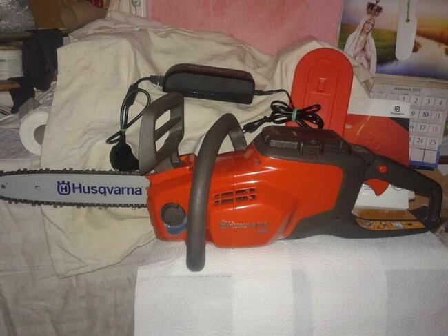 Nowa pilarka akumulatorowa HUSQVARNA 120 I pila poręczna