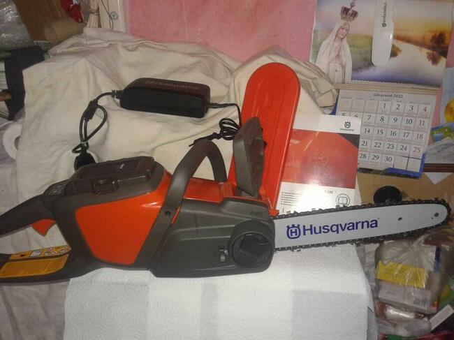 Nowa pilarka akumulatorowa HUSQVARNA 120 I pila poręczna
