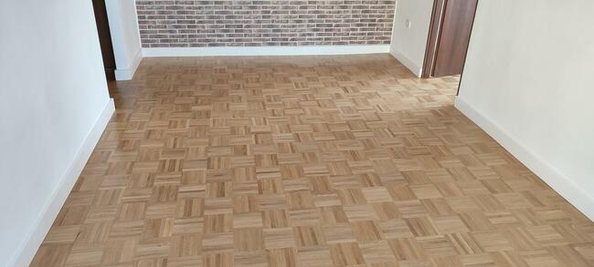 Podłogi drewniane cyklinowanie montaż