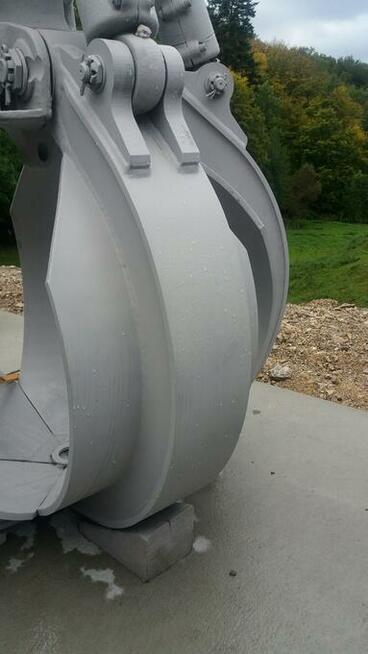 Części do chwytaka Liebherr HGT 600 litrów siłowniki, pazury