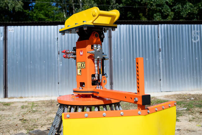 Szczotka do usuwania chwastów na koparkę SDC/K