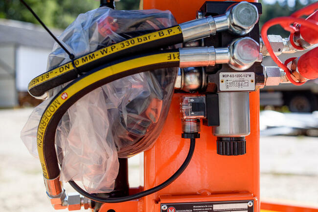 Szczotka do usuwania chwastów na koparkę SDC/K