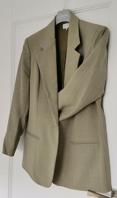 Sprzedam klasyczną, damską, beżową marynarkę 38/M
