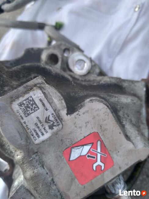 sprzedam pompa paliwowa z rurkami citroen ,peugeot kod silni