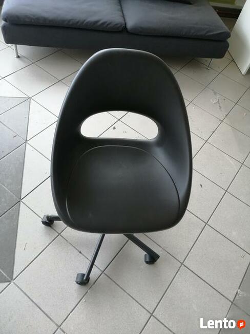 Sprzedam okazyjnie zestaw nowych mebli biurowych