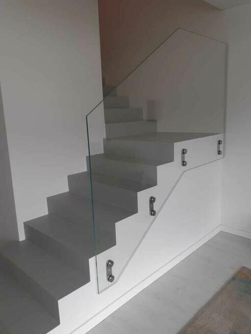 Szklarz usługi Lustra, kabiny, balustrady