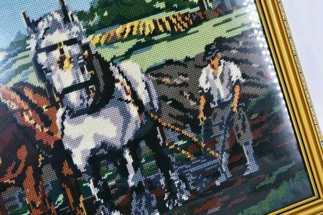 obraz wyszywany na kanwie orka