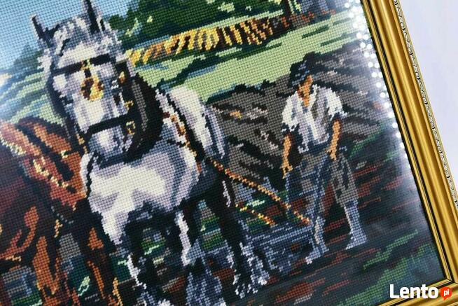 obraz wyszywany na kanwie orka