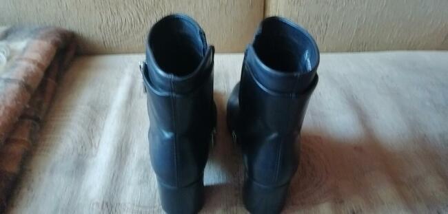 Sprzedam botki Gino Rossi