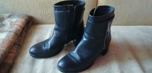 Sprzedam botki Gino Rossi