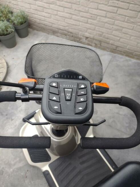 Wózek elektryczny dla seniora