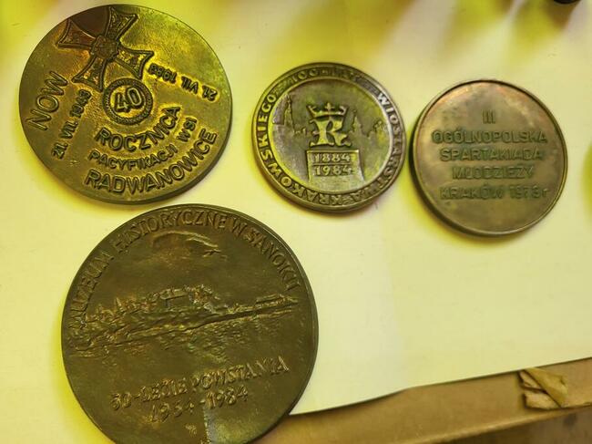 Rzeżby z Mosiądzu.