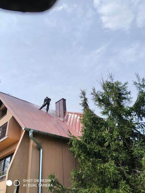 Dach usługi dekarsko blacharskie.