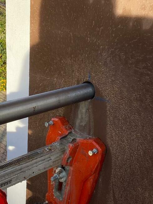 Wiercenie otworów w betonie – technika diamentowa .